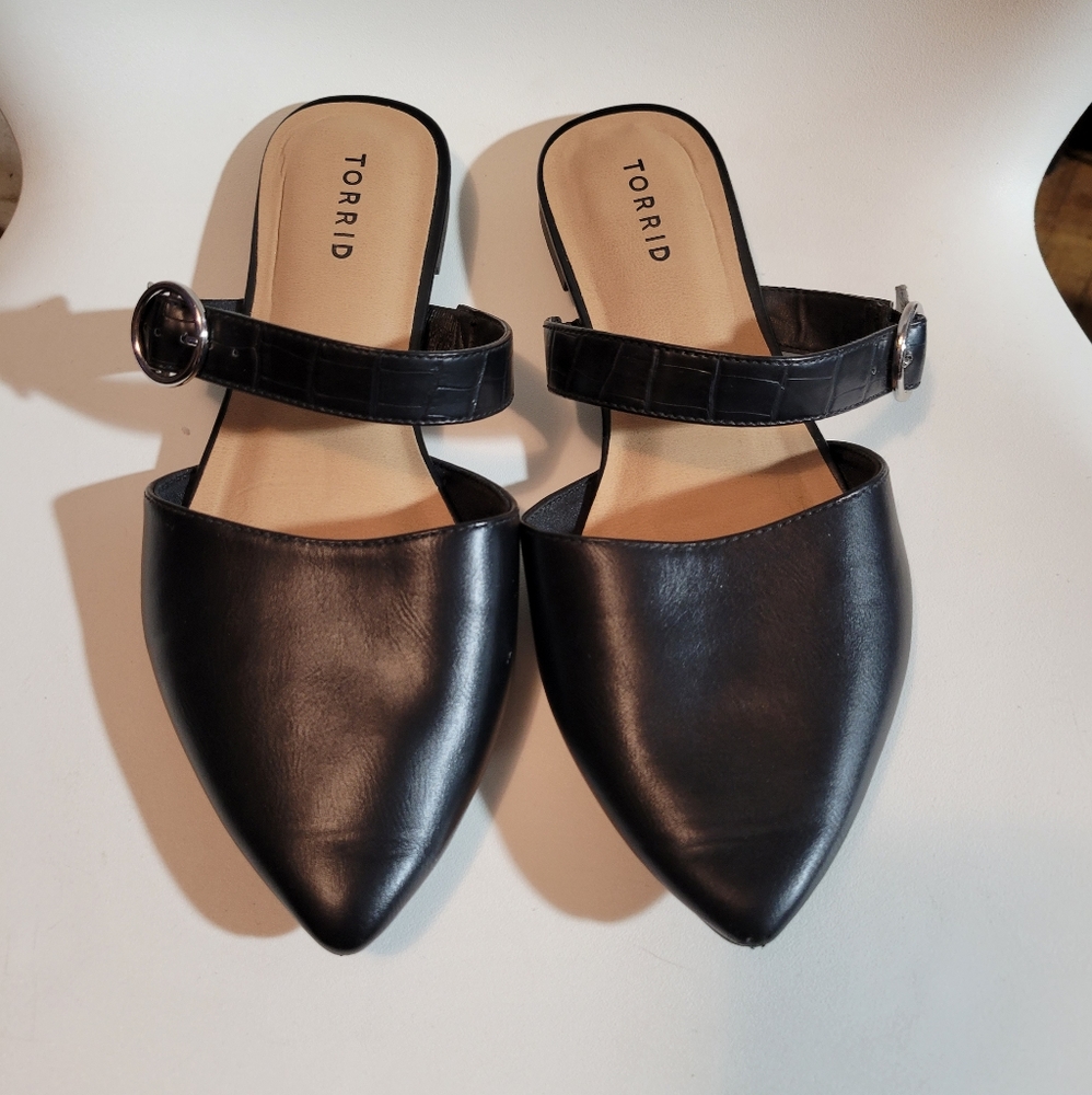 BLACK BELTED SLIP-ON MULE (WW) TORRID SIZE 9.5